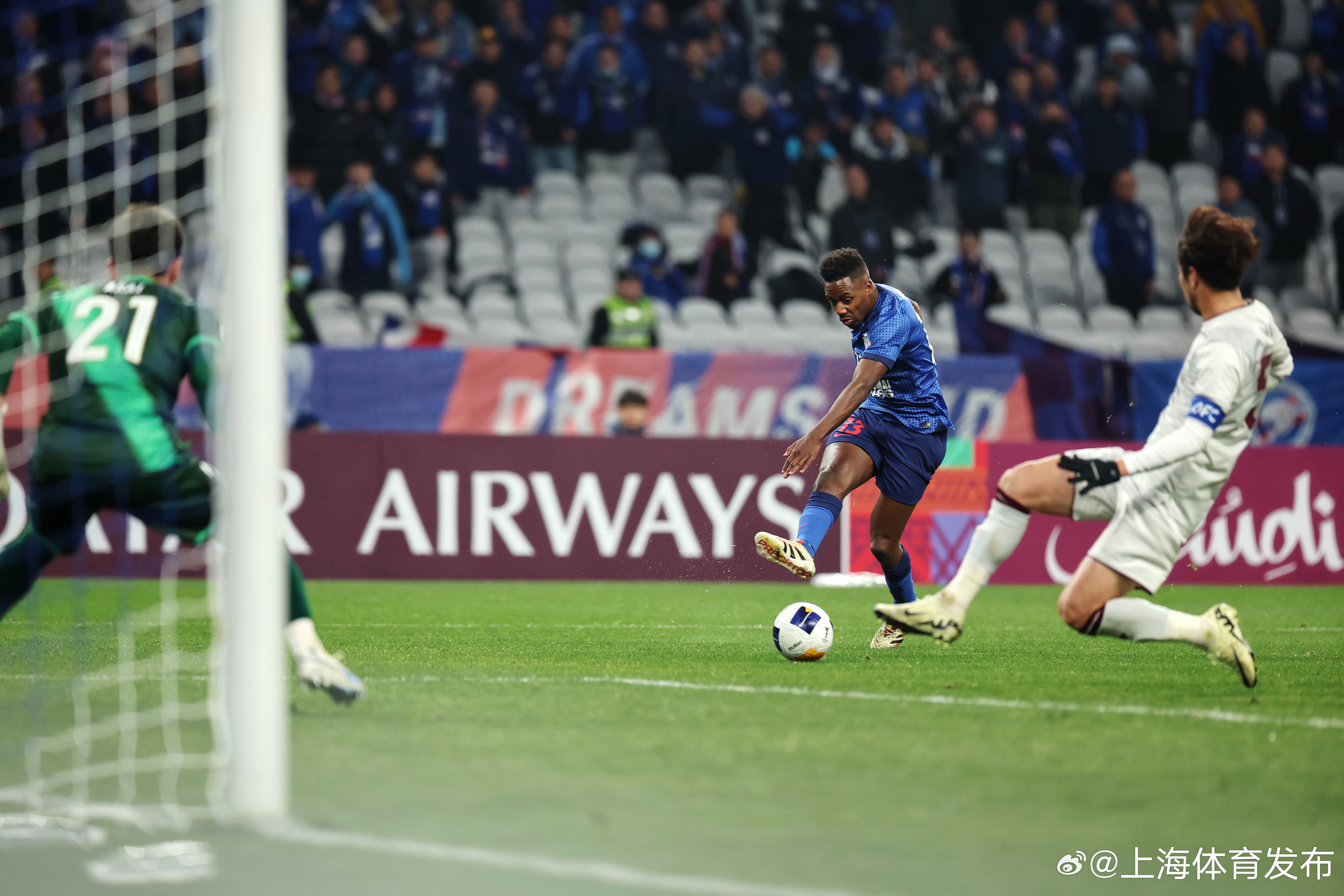九游体育app -包含上海申花迎亚冠关键赛；转会期远射贴柱；引发热议；团队化学反应显著的词条